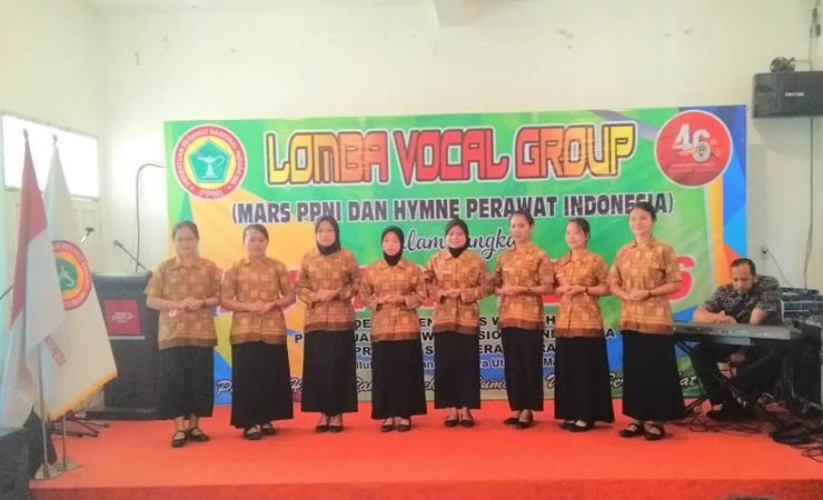 Penampilan Group Vocal Mahasiswa DIII Keperawatan dalam Rangka HUT PPNI