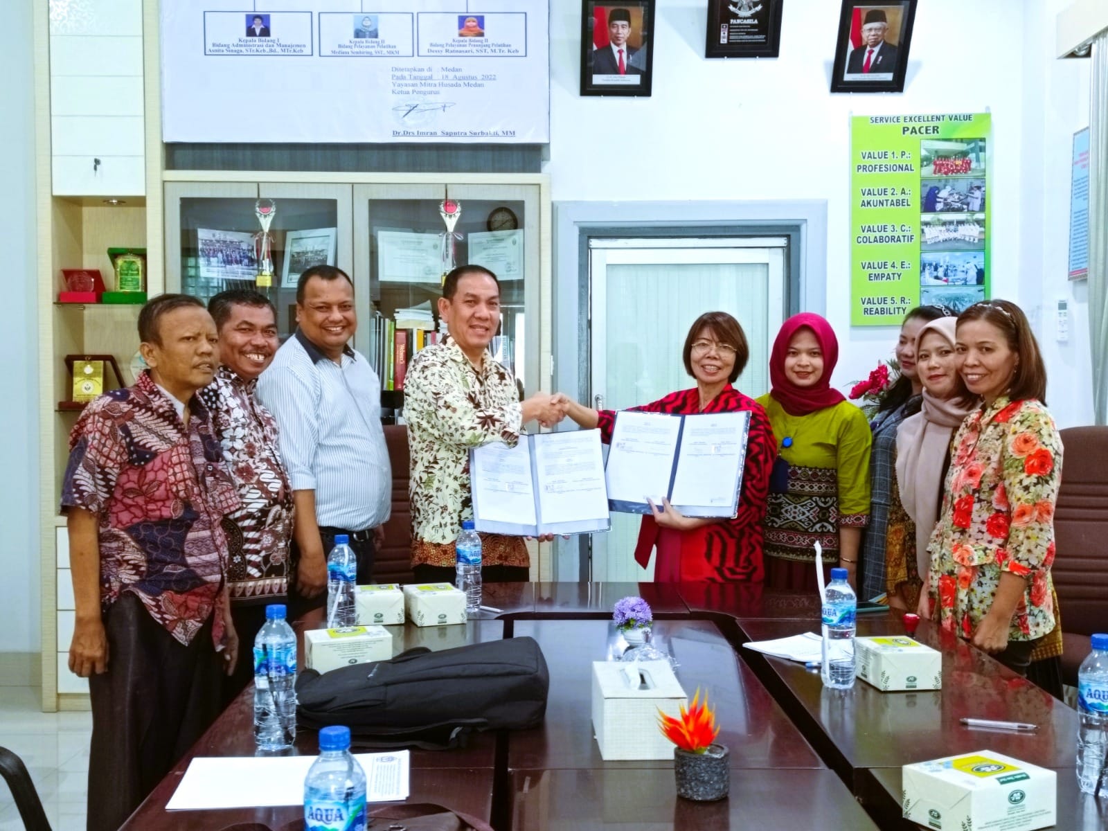 STIKes Mitra Husada Medan jalin kerjasama dengan Sekolah Tinggi Teologi Sumatera Utara yang ditandai dengan penandatanganan MoU, MoA dan IA
