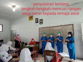 Pelaksanaan kepaniteraan klinik Mahasiswa prodi Pendidikan profesi bidan program Profesi STIKes Mitra Husada Medan di puskesmas Amplas