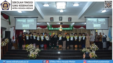 Sidang Senat Terbuka Wisuda Prodi Kebidanan Program Sarjana STIKes Mitra Husada Medan Tahun Ajaran 2022/2023