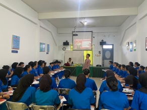 Pelaksanaan program praktisi mengajar di STIKes Mitra Husada Medan Prodi Kebidanan Program Diploma Tiga oleh Badan Penanggulangan Bencana Daerah